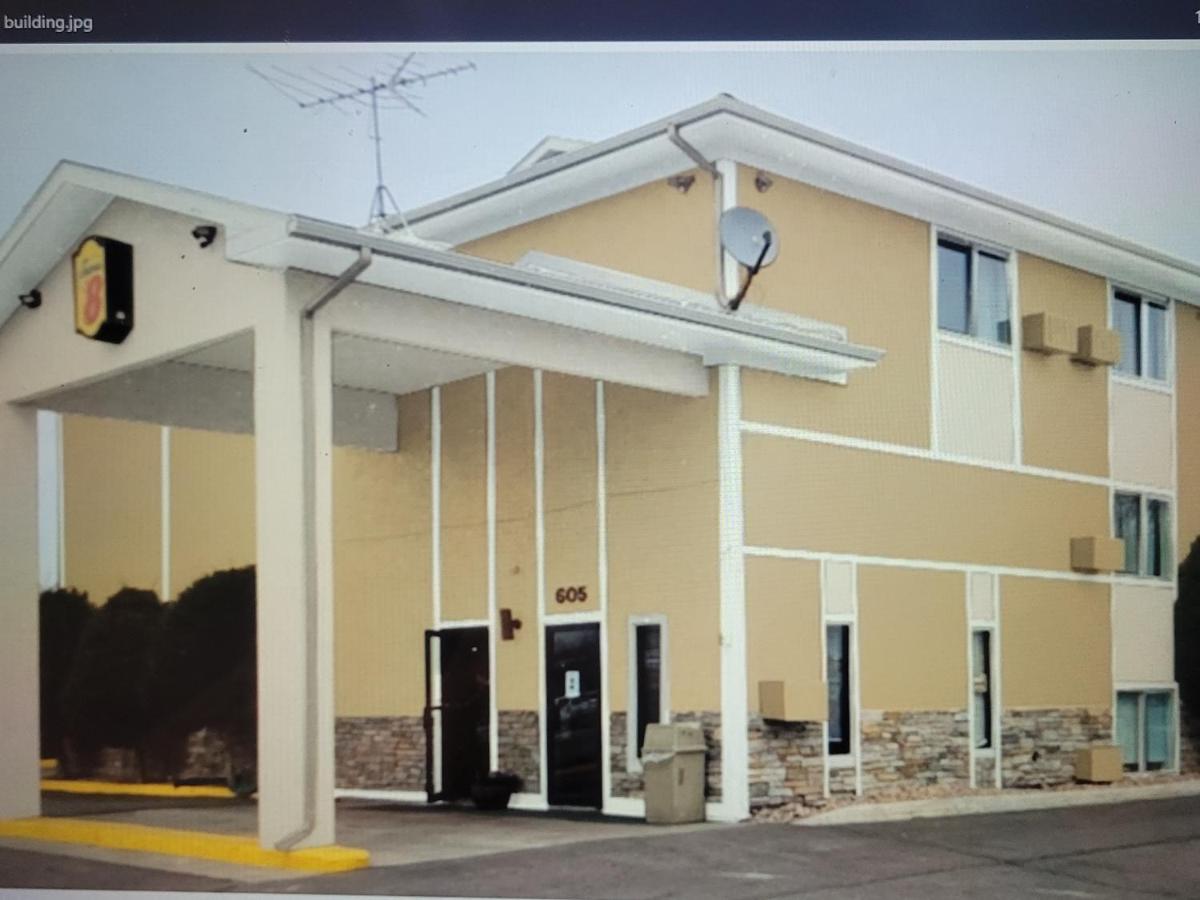 Super 8 By Wyndham Colorado Springs Peterson Space Force Cimarron Hills Exterior foto