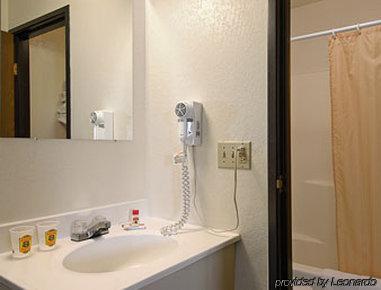 Super 8 By Wyndham Colorado Springs Peterson Space Force Cimarron Hills Habitación foto