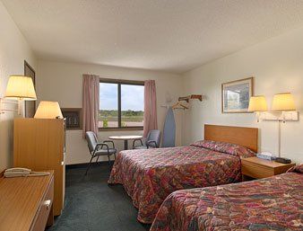 Super 8 By Wyndham Colorado Springs Peterson Space Force Cimarron Hills Habitación foto
