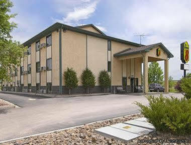 Super 8 By Wyndham Colorado Springs Peterson Space Force Cimarron Hills Exterior foto